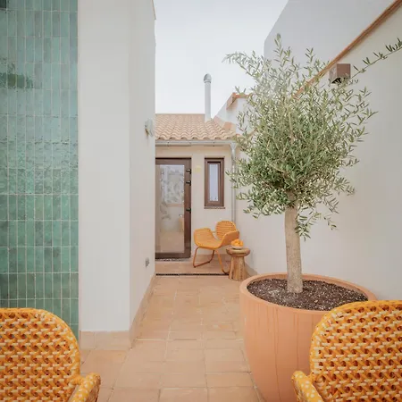 Lirium Casa Patio Guest house