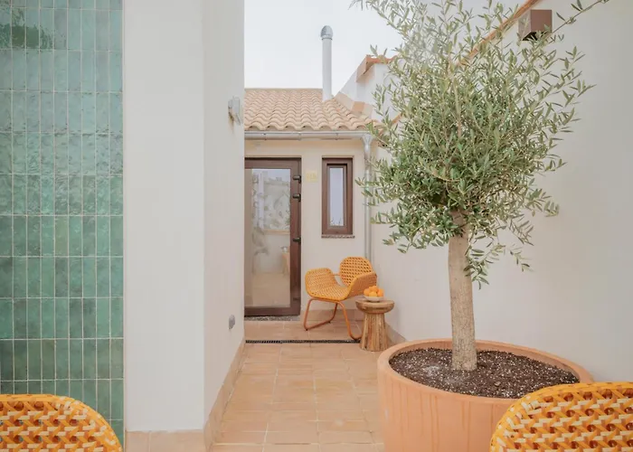 Lirium Casa Patio Pensionat